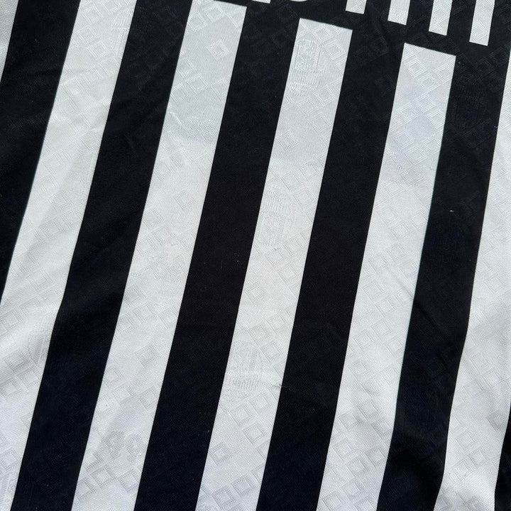 Vintage Juventus Fußballtrikot - XL