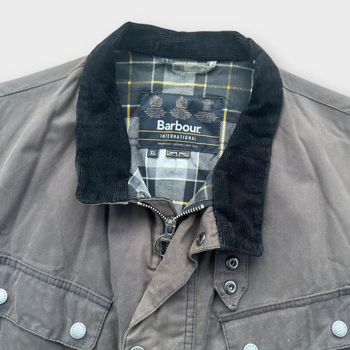 Internationale Wachsjacke von Barbour – XL