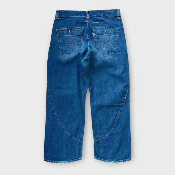 Baggy Levi's Twisted-Jeans – Taillenumfang 34