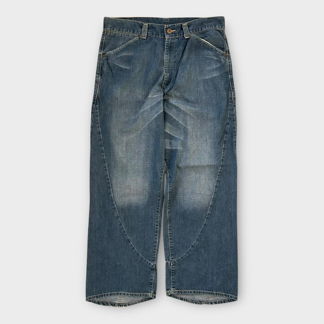 Baggy Levi's Twisted-Jeans – Taillenumfang 34