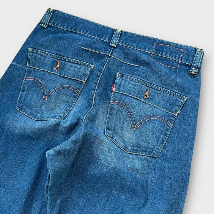 Baggy Levi's Twisted-Jeans – Taillenumfang 34