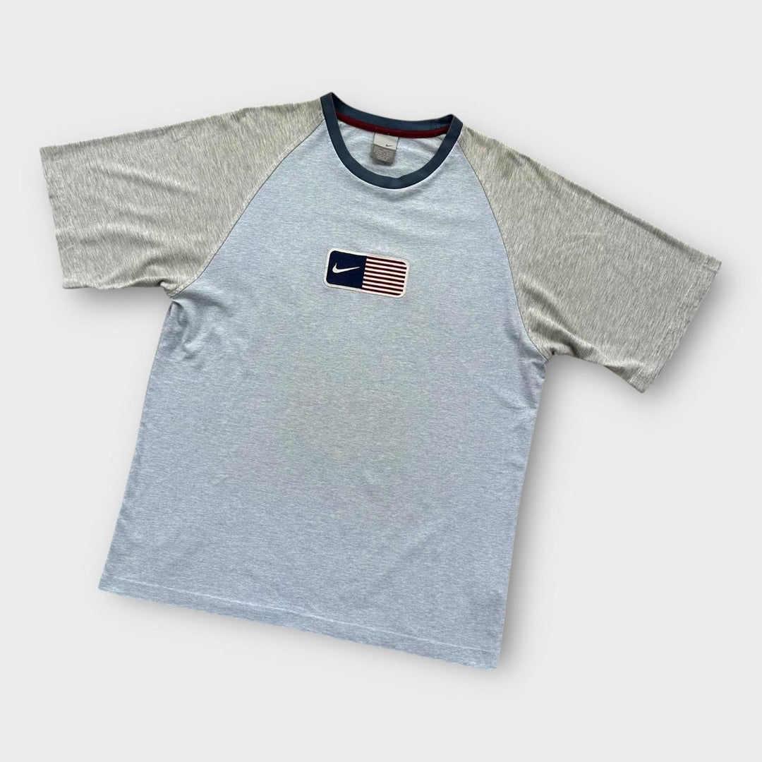 Y2K Nike USA Flagge T-Shirt - groß (passt wie ein XL)