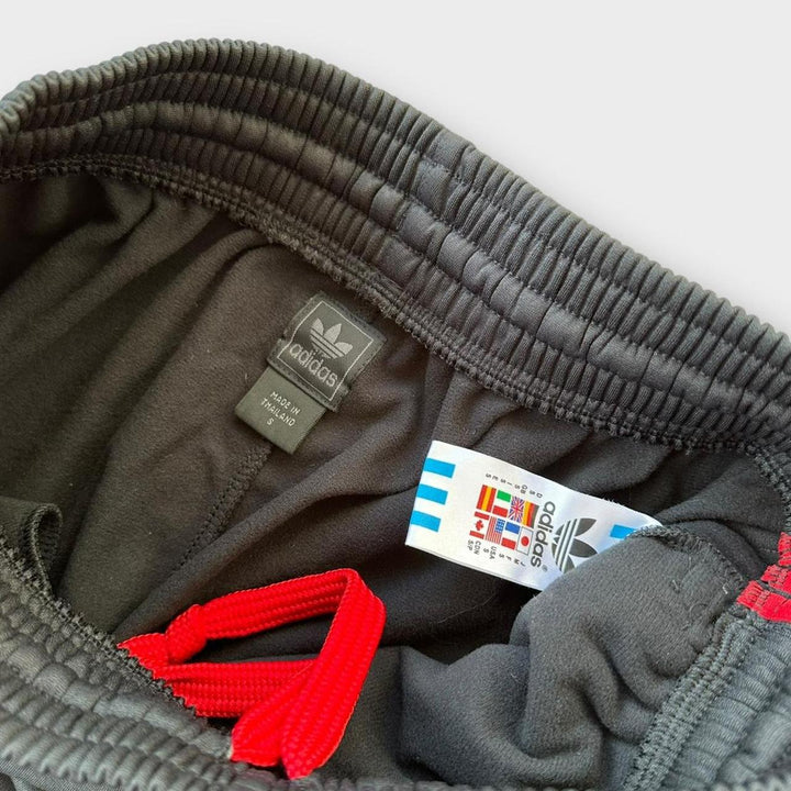 Baggy Adidas Jogginghose - klein (elastisch mit Kordelzug)