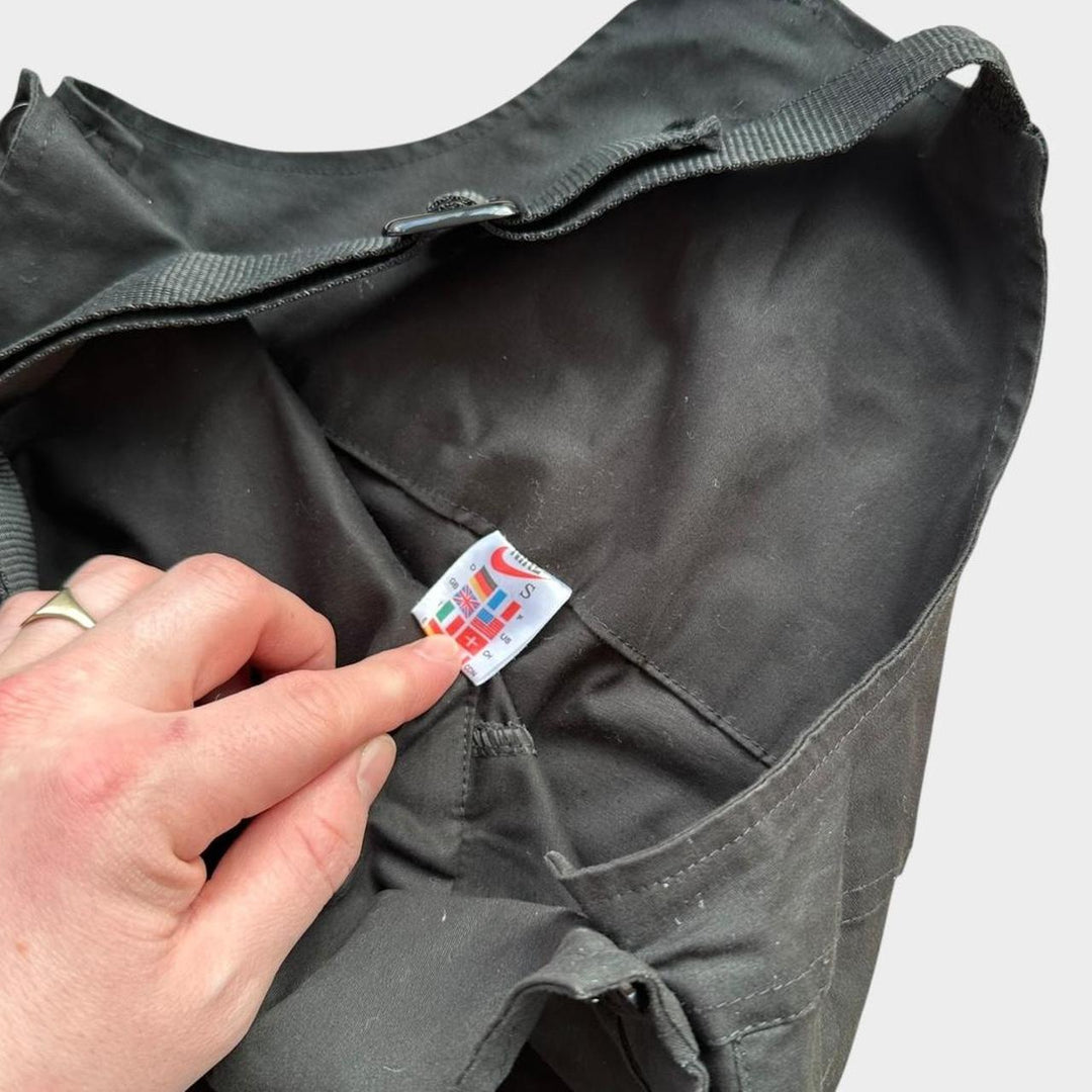 Nike überarbeitete Latzhose – klein