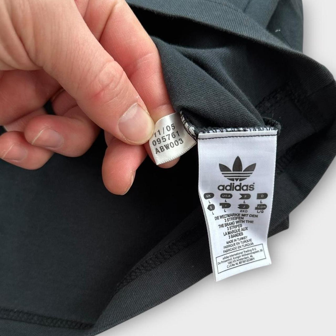 Adidas Chile 62 T-Shirt mit Schriftzug – groß