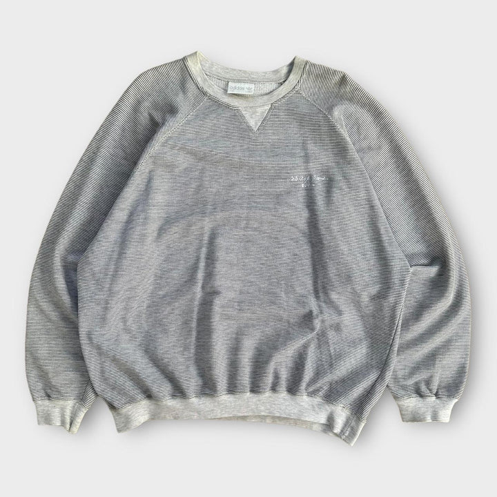 Gestreiftes Adidas-Sweatshirt – groß
