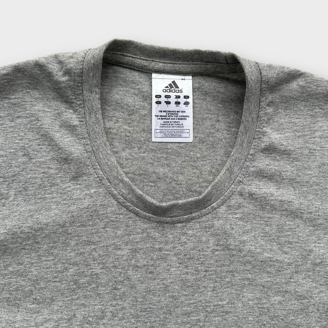 Adidas Grafik-T-Shirt – groß