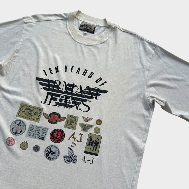 Vintage-Armani-Jeans-Grafik-T-Shirt – mittelgroß