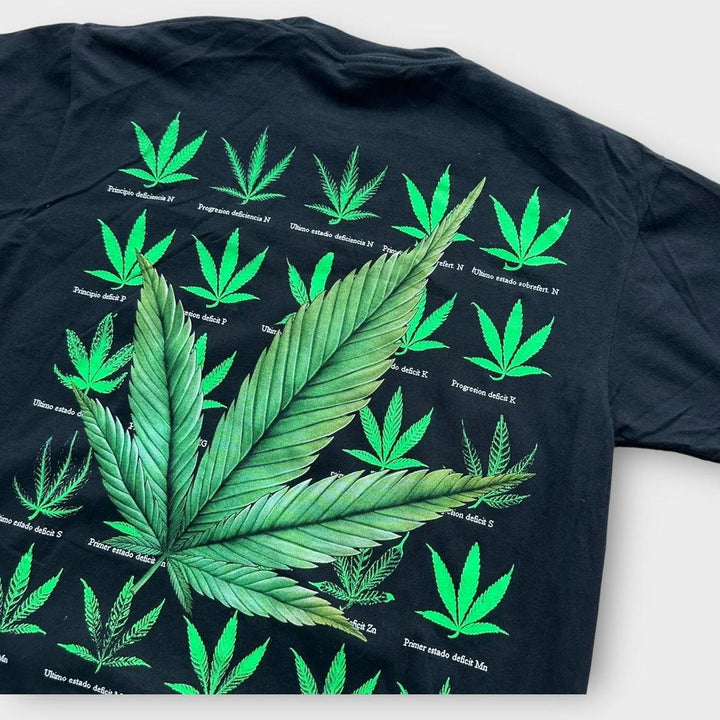 T-Shirt mit Weed-Grafik – groß