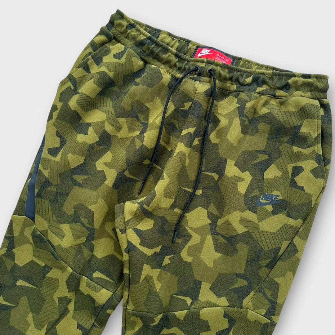 Nike Tech-Fleece-Trainingsanzug – XXL