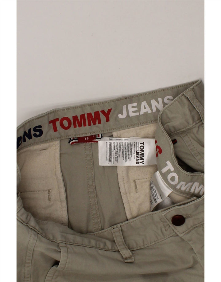 TOMMY HILFIGER Mens Casual Shorts W33 Medium  Grey Cotton Vintage Tommy Hilfiger and Second-Hand Tommy Hilfiger from Messina Hembry 