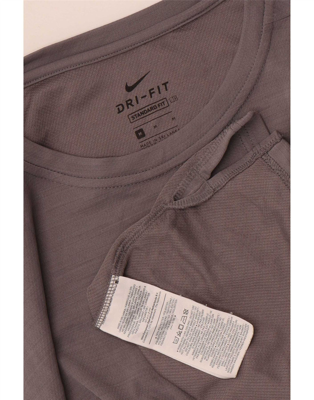 Nike Herren Dri Fit Standard Fit T-Shirt-Oberteil aus mittelgrauem Polyester