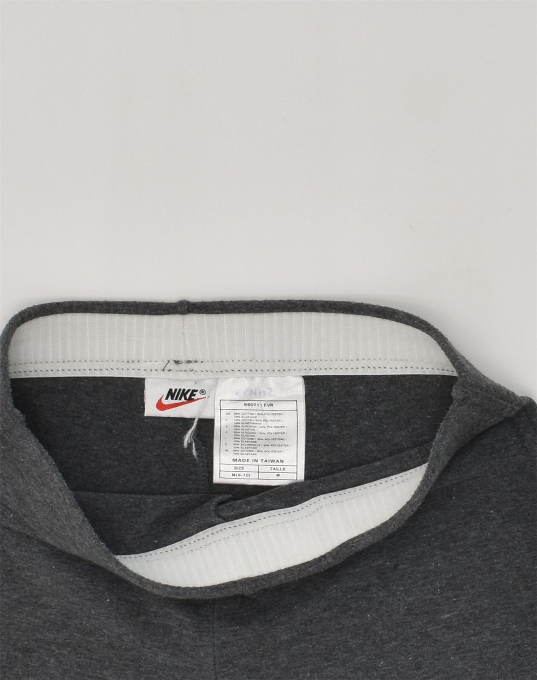 NIKE Girls Sport Shorts 8-9 Years Medium Grey Cotton | Vintage Nike | Thrift | Second-Hand Nike | Used Clothing | Messina Hembry 