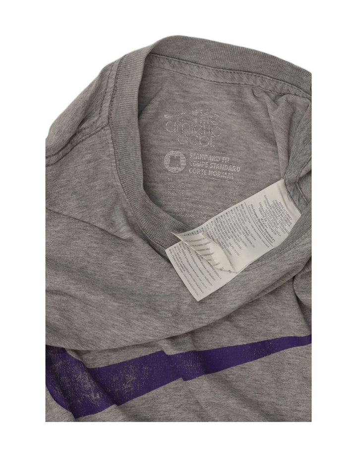 Nike Herren-T-Shirt mit Standard-Passform und Grafik, UK 38/40, mittelgraue Baumwolle