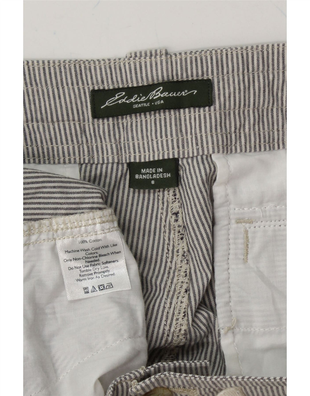 EDDIE BAUER Womens Chino Shorts US 8 Medium W34 Grey Pinstripe Cotton Vintage Eddie Bauer and Second-Hand Eddie Bauer from Messina Hembry 