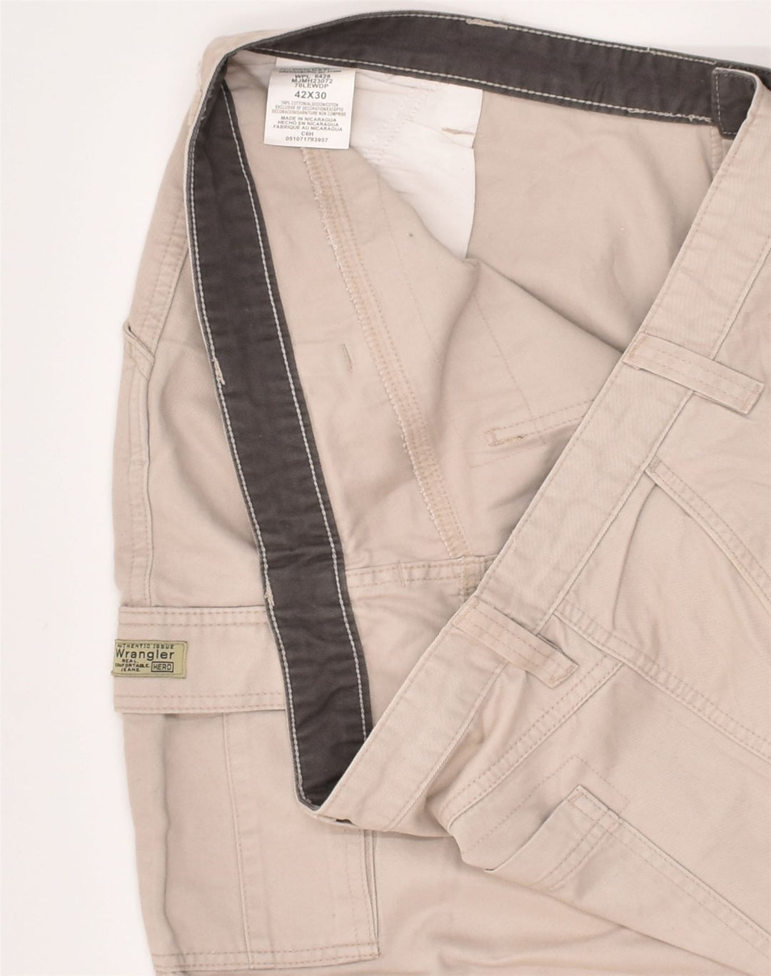 WRANGLER Mens Straight Cargo Trousers W42 L30  Beige Cotton | Vintage Wrangler | Thrift | Second-Hand Wrangler | Used Clothing | Messina Hembry 