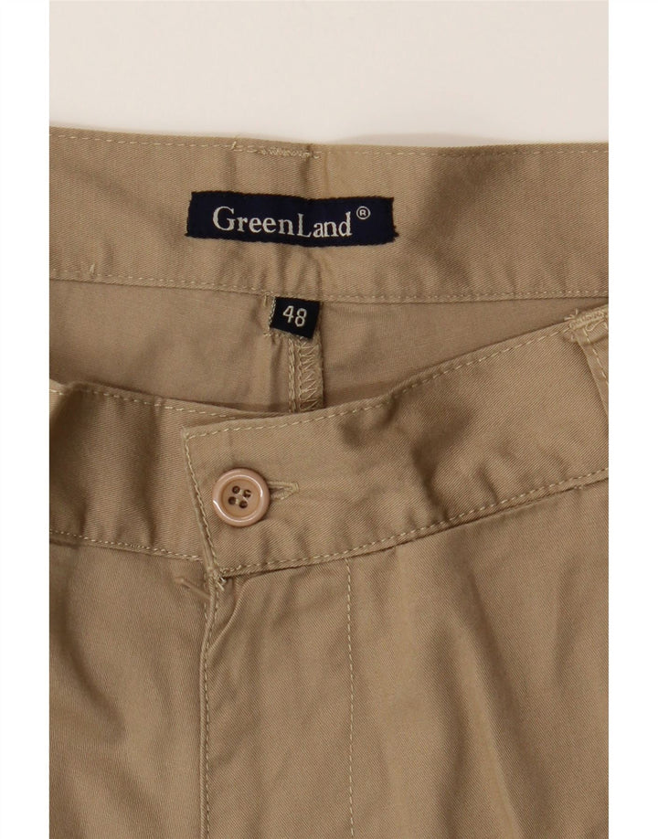 VINTAGE Mens Chino Shorts IT 48 Medium W32 Beige Cotton Vintage Vintage and Second-Hand Vintage from Messina Hembry 