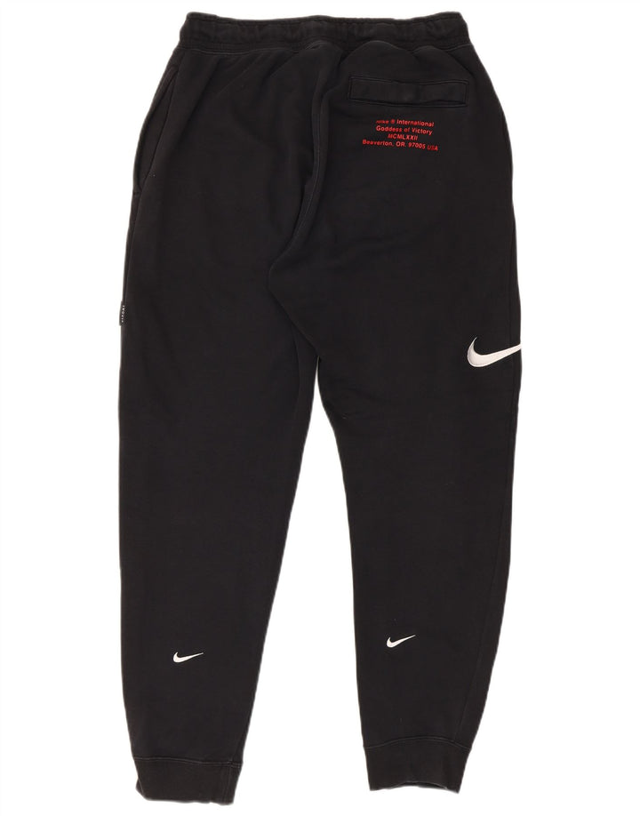 Nike Herren-Trainingsanzug mit Swoosh-Grafik, Jogginghose, Größe S, Schwarz
