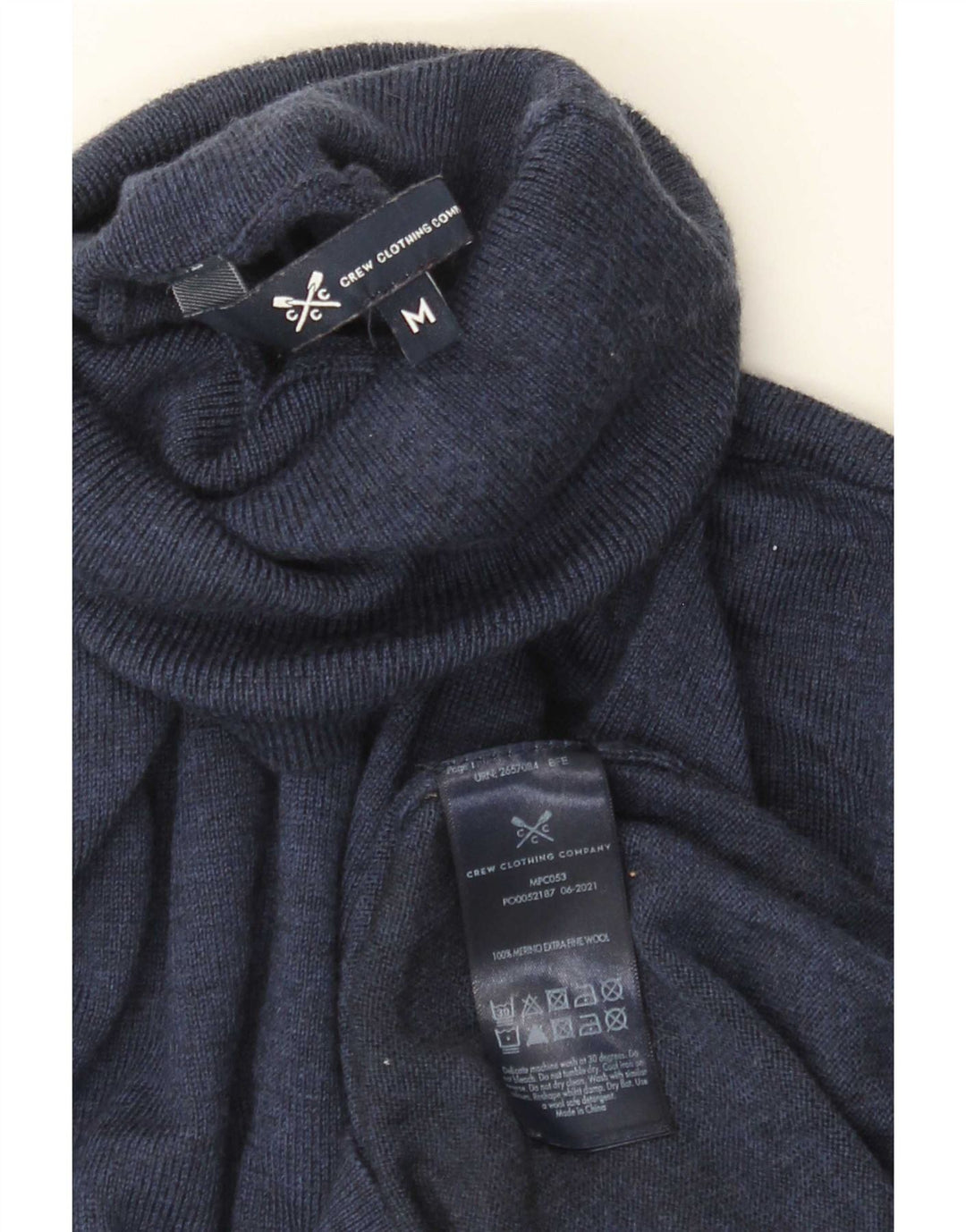 Crew Clothing Herren-Rollkragenpullover aus Merinowolle in mittlerem Marineblau