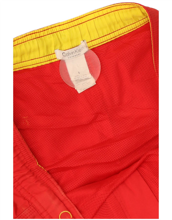 Calvin Klein Herren-Badeshorts mit Grafik, groß, rotes Farbblock-Polyester