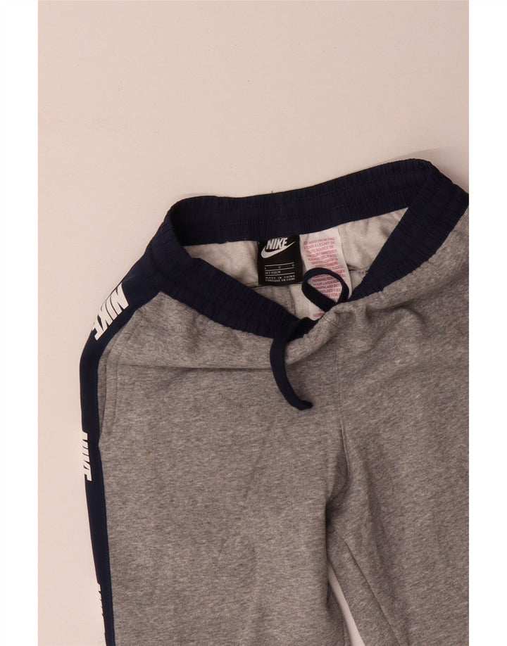 NIKE Jungen-Trainingshose, Jogginghose, 12–13 Jahre, Größe L, Grau, Farbblock