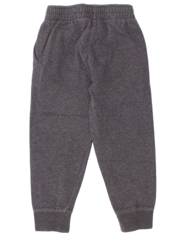 Nike Jungen-Trainingshose mit Grafik, Jogginghose, 4–5 Jahre, graue Baumwolle