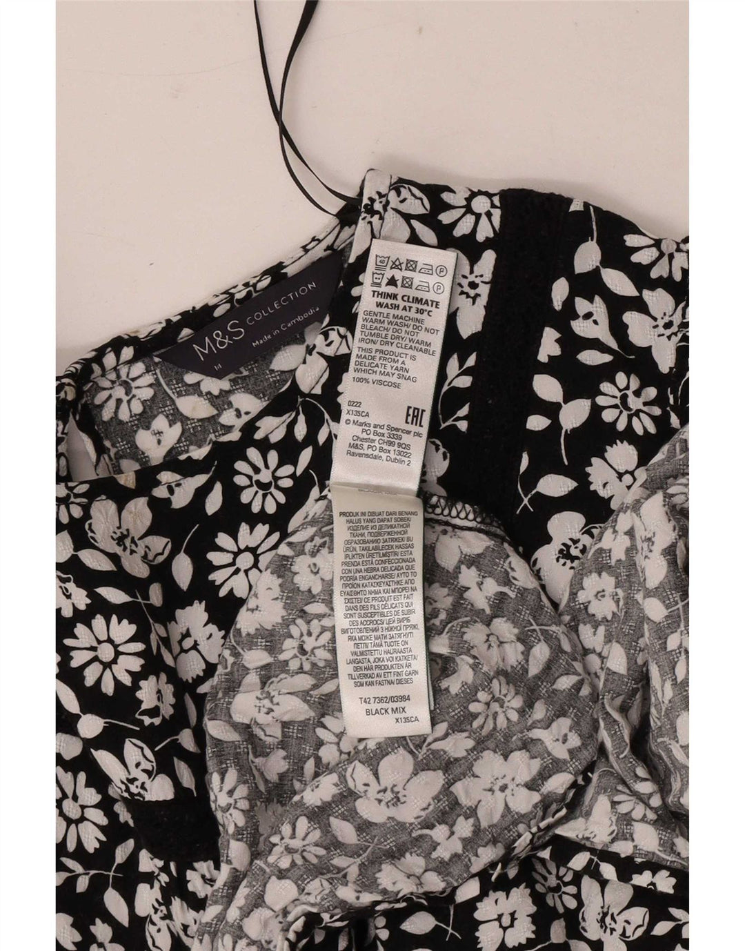 Marks & Spencer Damen-Maxikleid mit 3/4-Ärmeln, UK-Größe 44, Mittelschwarz mit Blumenmuster