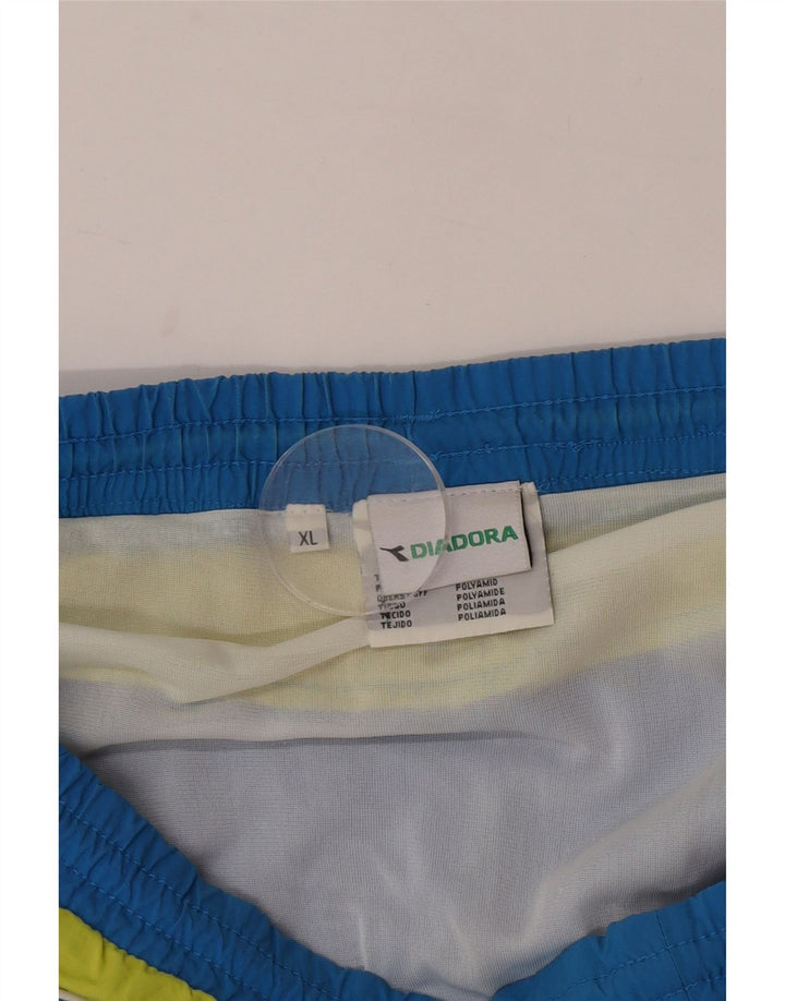 Diadora Herren-Badeshorts XL, blaues Colourblock-Polyester