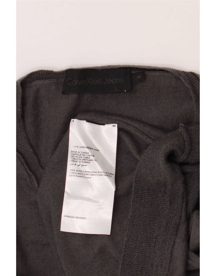 Calvin Klein Jeans Herren-Pullover mit V-Ausschnitt aus mittelgrauer Wolle