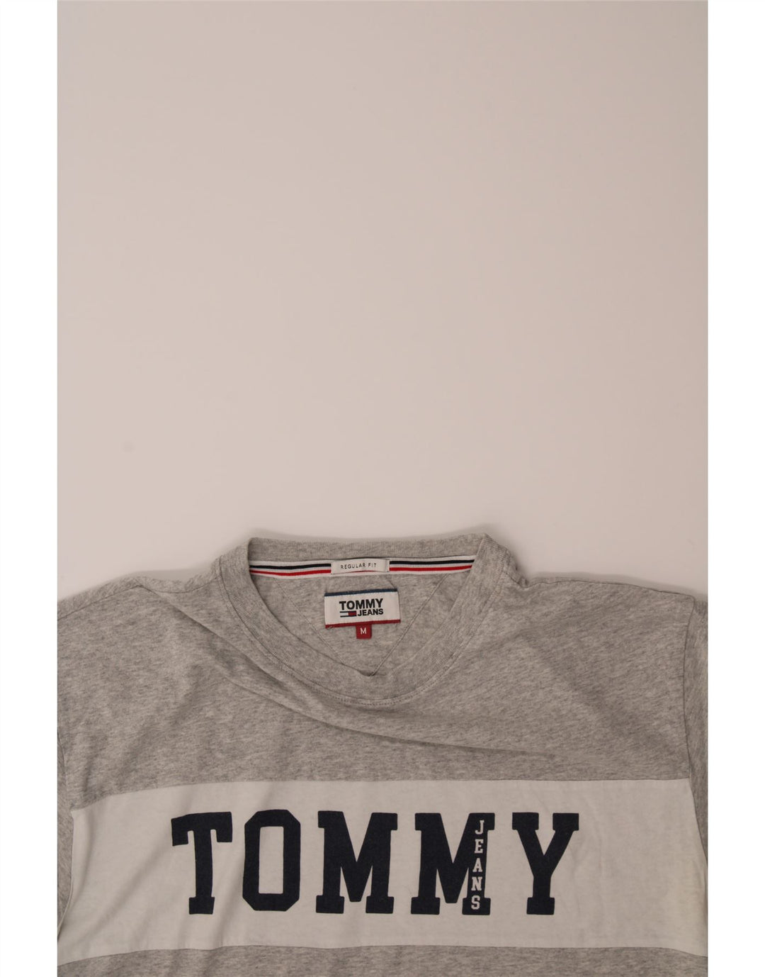 TOMMY HILFIGER Mens Graphic T-Shirt Top Medium Grey Colourblock Vintage Tommy Hilfiger and Second-Hand Tommy Hilfiger from Messina Hembry 