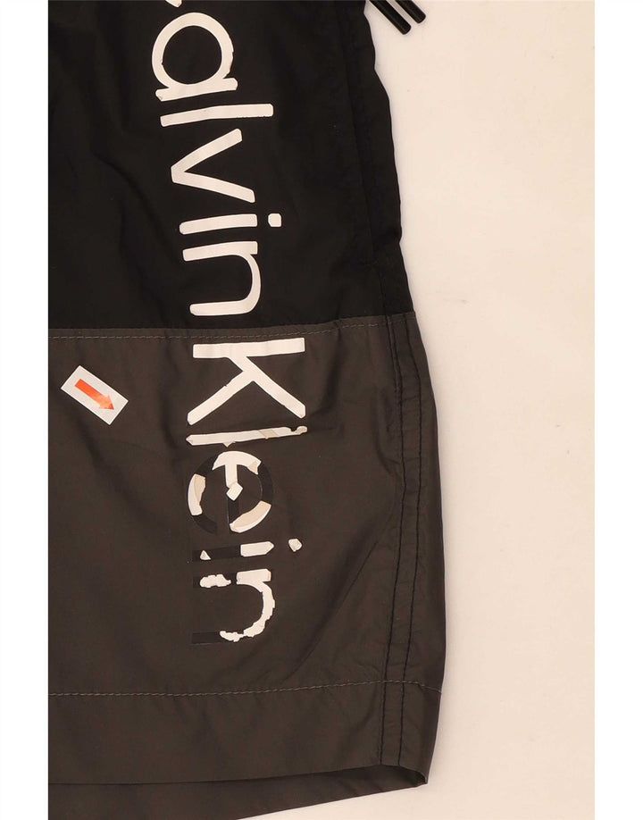 Calvin Klein Herren-Badeshorts mit Grafik, Mittelschwarz, Farbblock