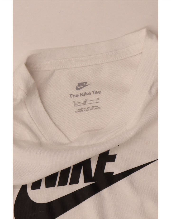 NIKE Grafik-T-Shirt für Jungen, 10–11 Jahre, mittelweiße Baumwolle