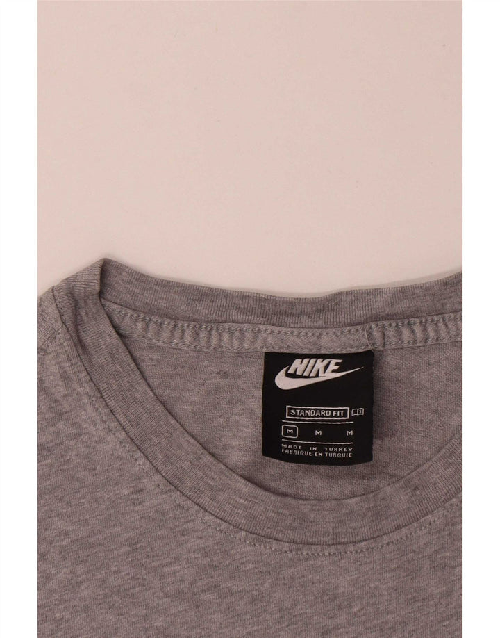 Nike Herren-T-Shirt mit Standard-Passform, mittelgraue Colourblock-Baumwolle