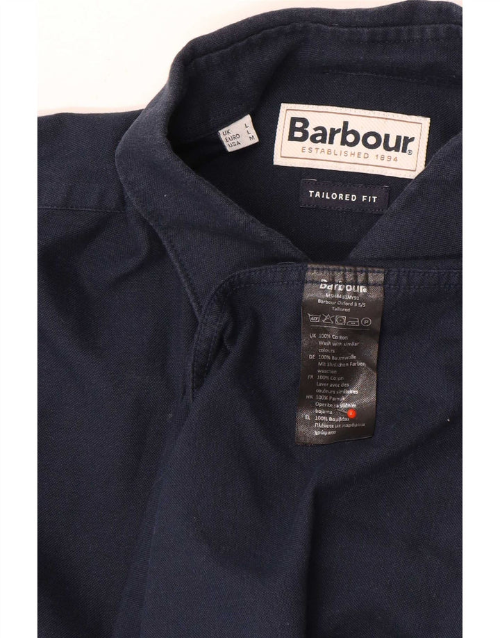 Barbour Tailored Fit Kurzarmhemd für Herren aus mittelblauer Baumwolle