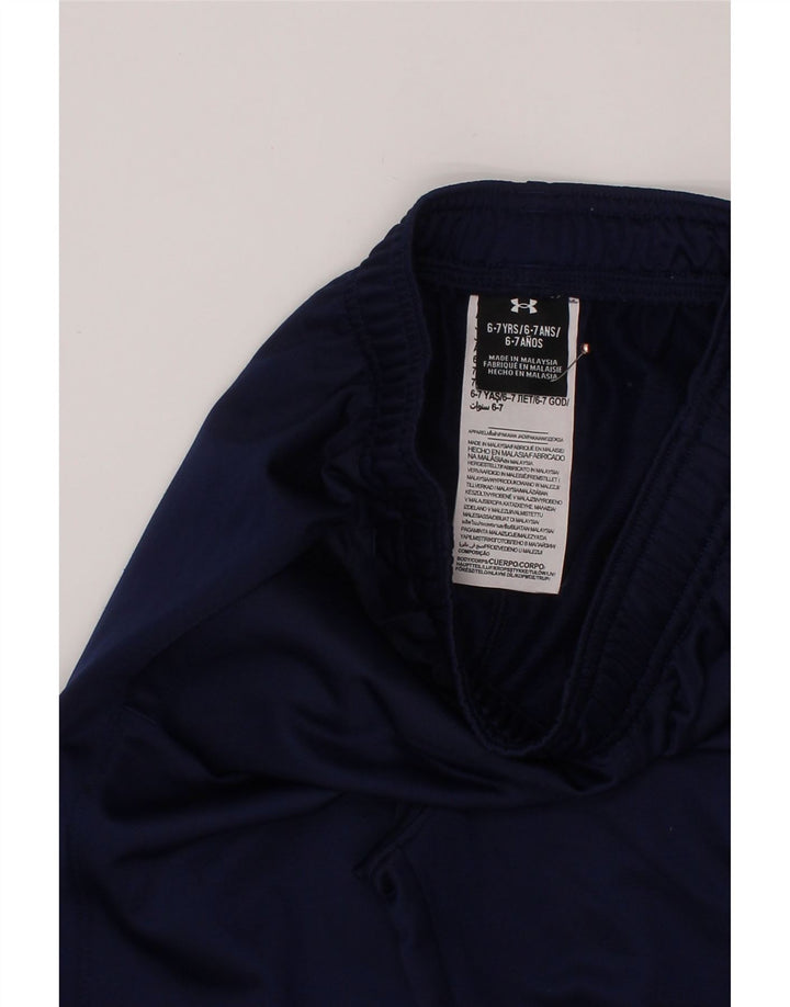 UNDER ARMOUR Jungen-Trainingsanzug mit grafischer Hose und Jogger, 6–7 Jahre, Marineblau