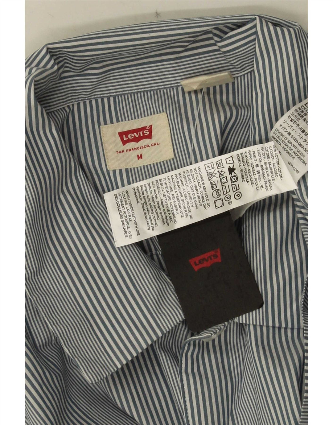 Levi's Herren-Kurzarmhemd aus mittelblauer, gestreifter Baumwolle