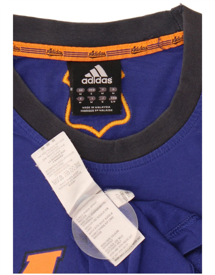 Adidas Herren Grafik-T-Shirt aus mittelblauer Baumwolle