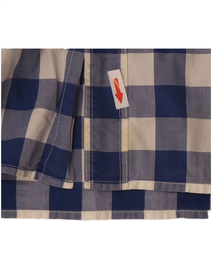 Levi's Herren-Kurzarmhemd mit Standard-Passform, mittelblaue Gingham-Baumwolle