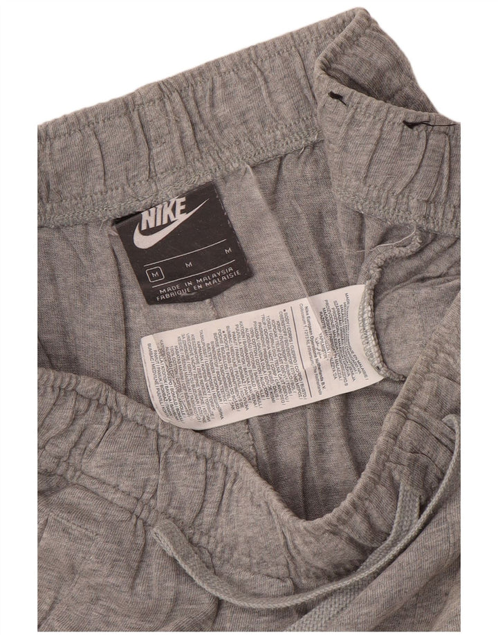 Nike Herren-Sportshorts aus mittelgrauer Baumwolle