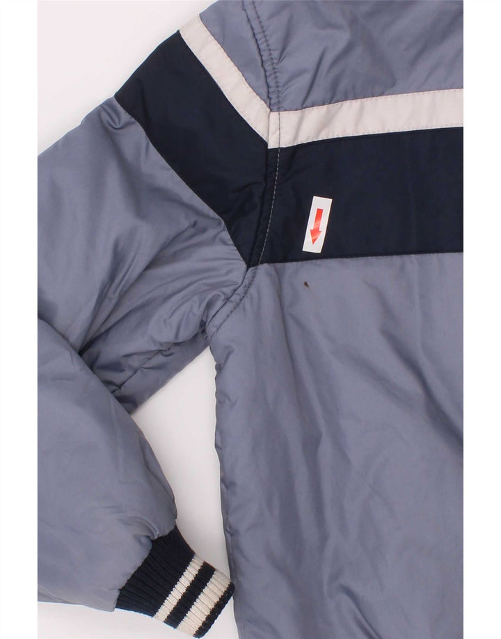 Benetton Wattierte Jacke mit Grafik für Jungen, 7–8 Jahre, Mittelblau, Farbblock
