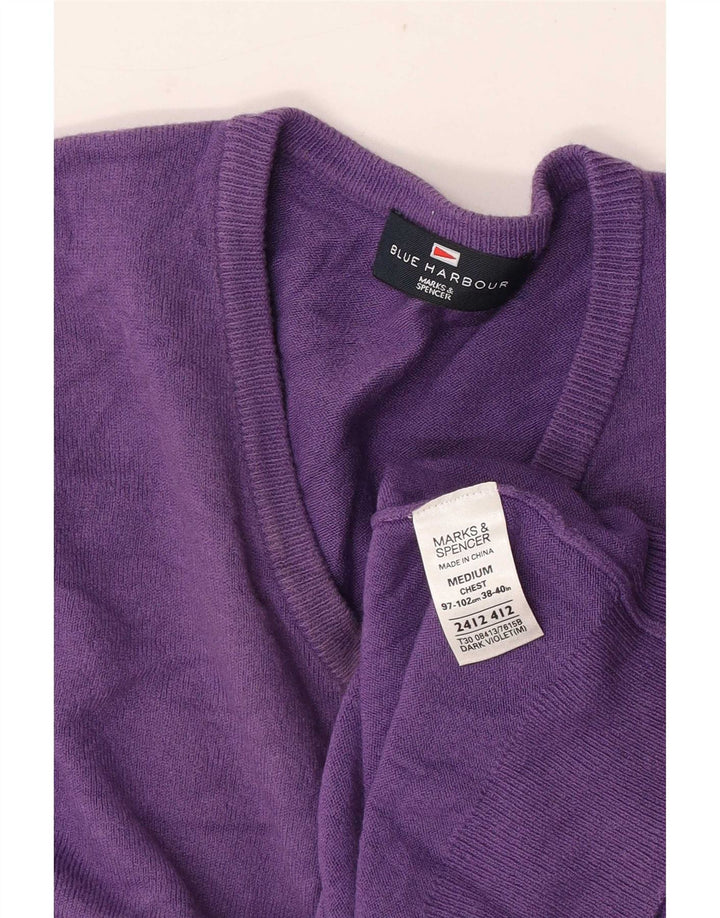Marks & Spencer Herren Blauer Harbor-Pullover mit V-Ausschnitt Mittelviolett