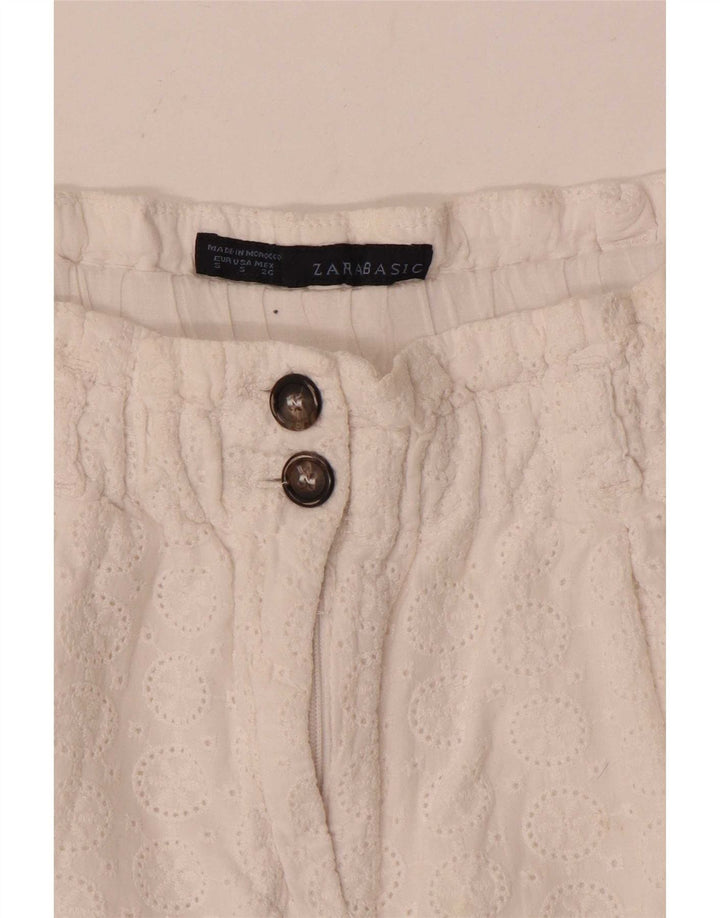 Zara Freizeitshorts für Damen, Größe S, W26, Weiß
