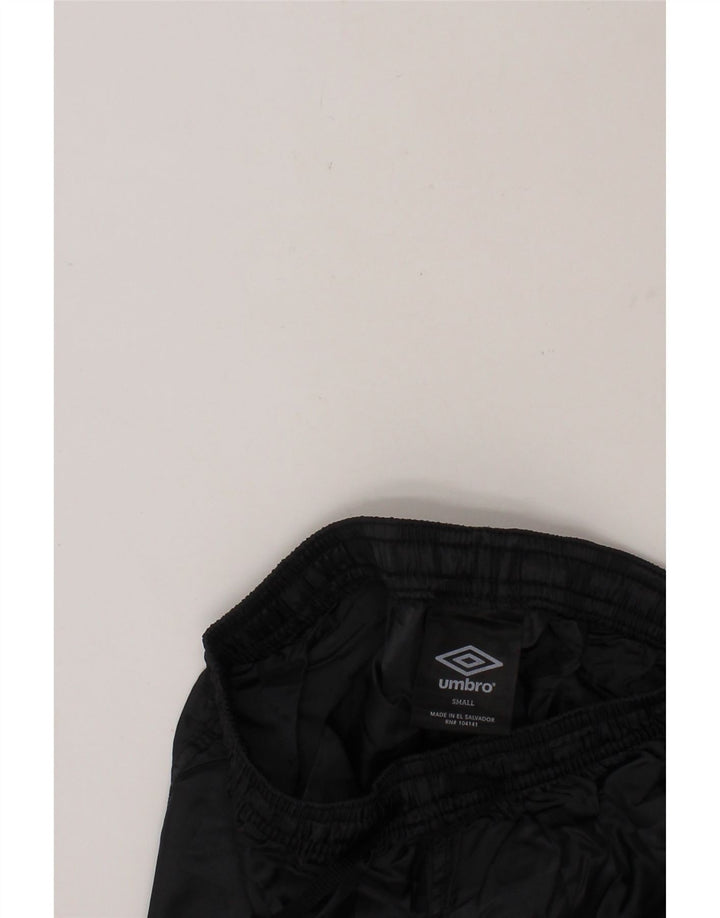 UMBRO Boys Sport Shorts 9-10 Years Small Grey Geometric Nylon Vintage Umbro and Second-Hand Umbro from Messina Hembry 