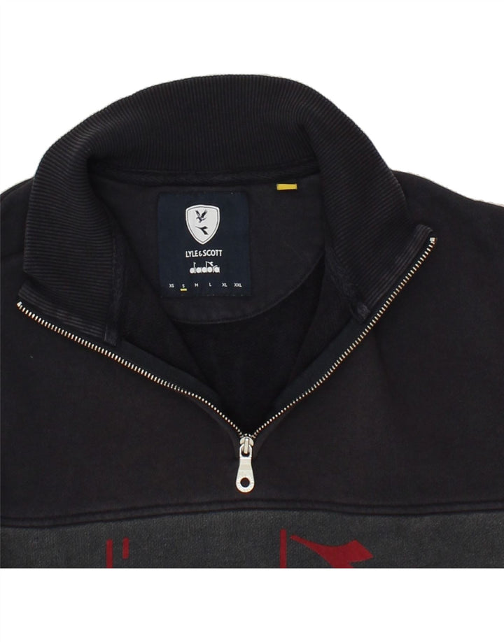 DIADORA Herren-Sweatshirt mit grafischem Reißverschluss und Rundhalsausschnitt, Größe S, Rot, Farbblock