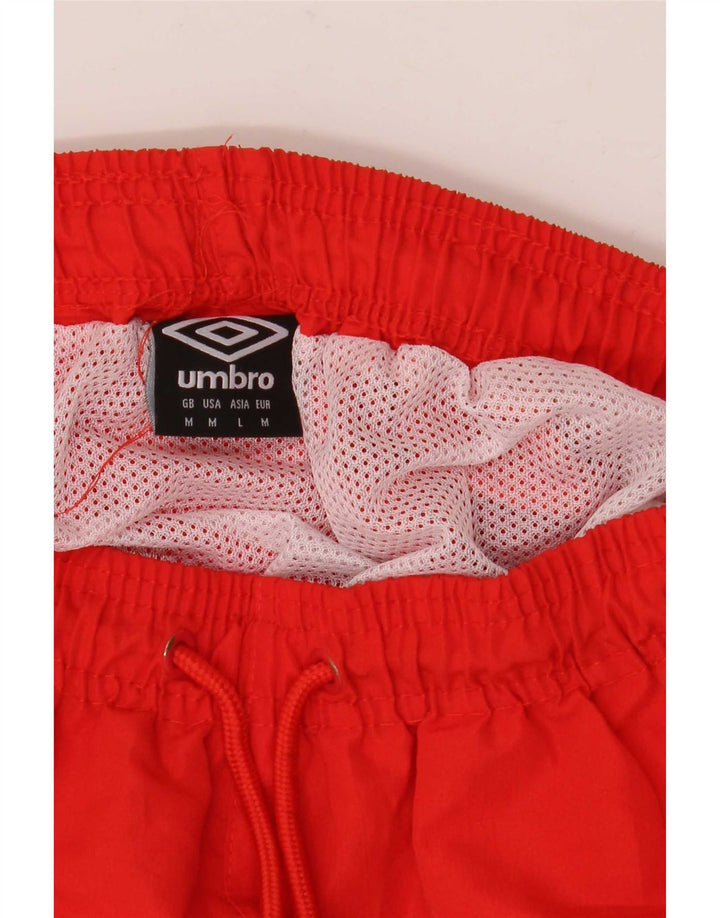 Umbro Herren Sportshorts Mittelrot