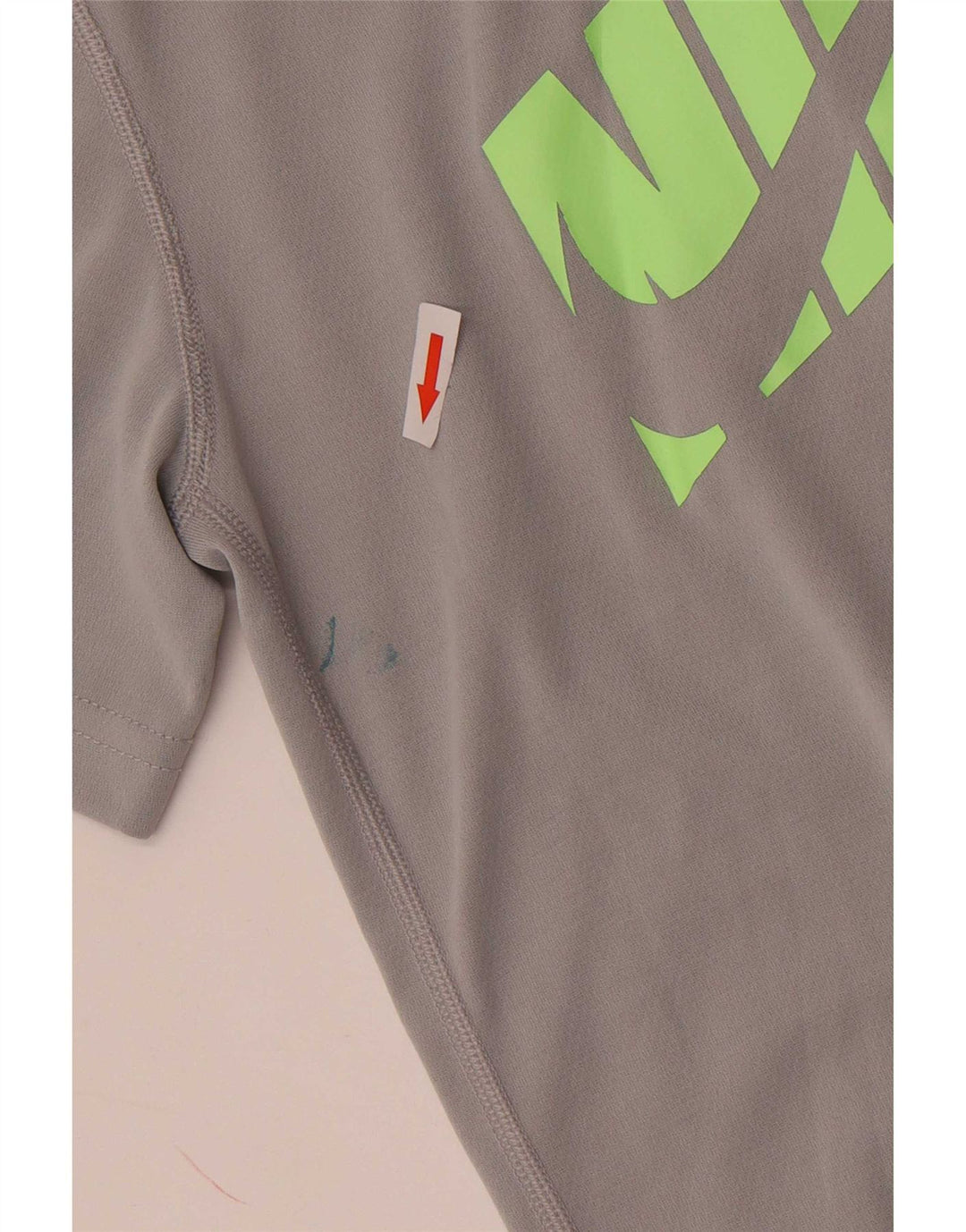Nike Dri Fit Standard Grafik-T-Shirt für Jungen, 8–9 Jahre, Größe S, Grau