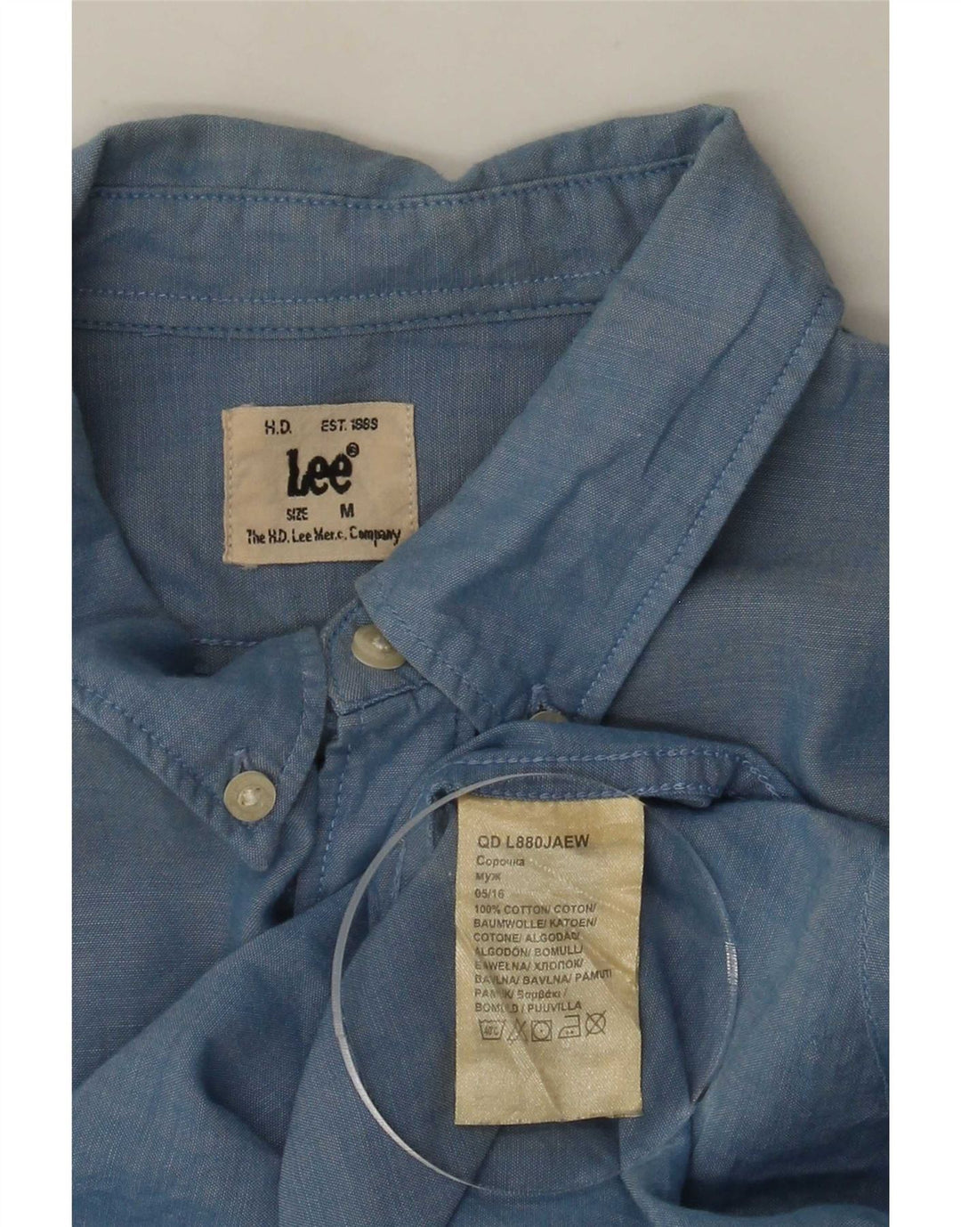Lee Herrenhemd aus mittelblauer Baumwolle