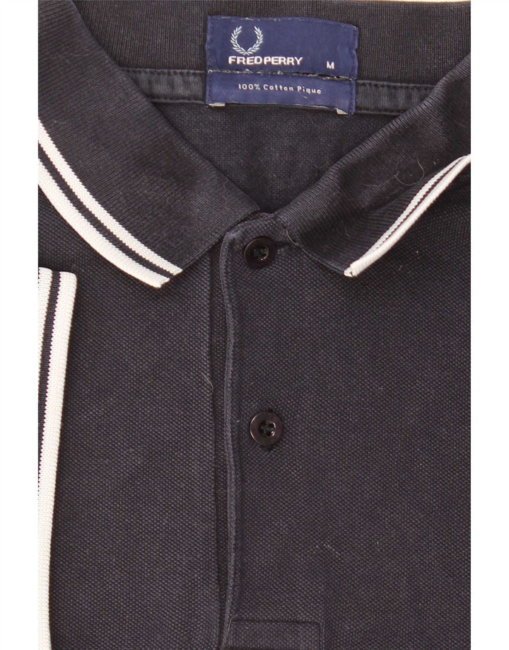 Fred Perry Herren-Poloshirt aus mittelblauer, gestreifter Baumwolle