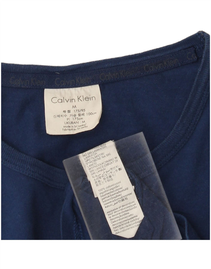 Calvin Klein Herren-T-Shirt mit Grafik, mittelmarineblaue Baumwolle