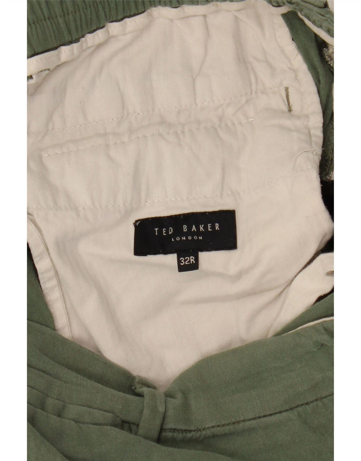 Ted Baker Herren Chinoshorts W32 Mittelgrün Modal